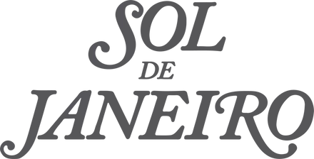 Logo marki Sol de Janeiro – odlewki mgiełek zapachowych
